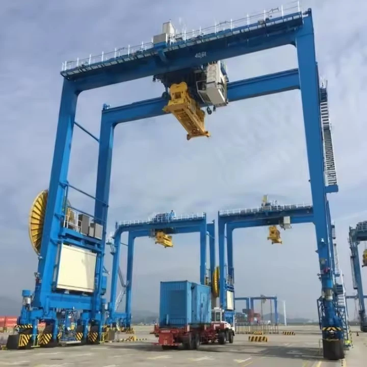 Container-Doppelträger-Portalkran