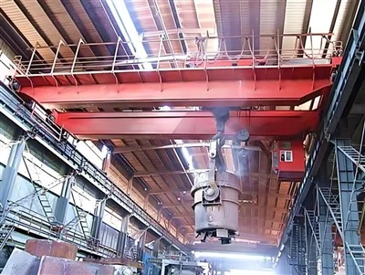 Metallurgischer Gusskran